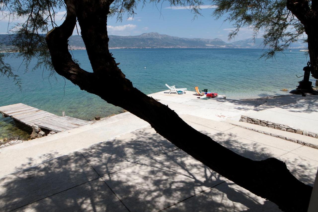 Spacious Room Near Beach W Private Bathroom Trogir Exterior photo